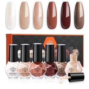 BNWT Modelones Mini Nail Polish Gift Set